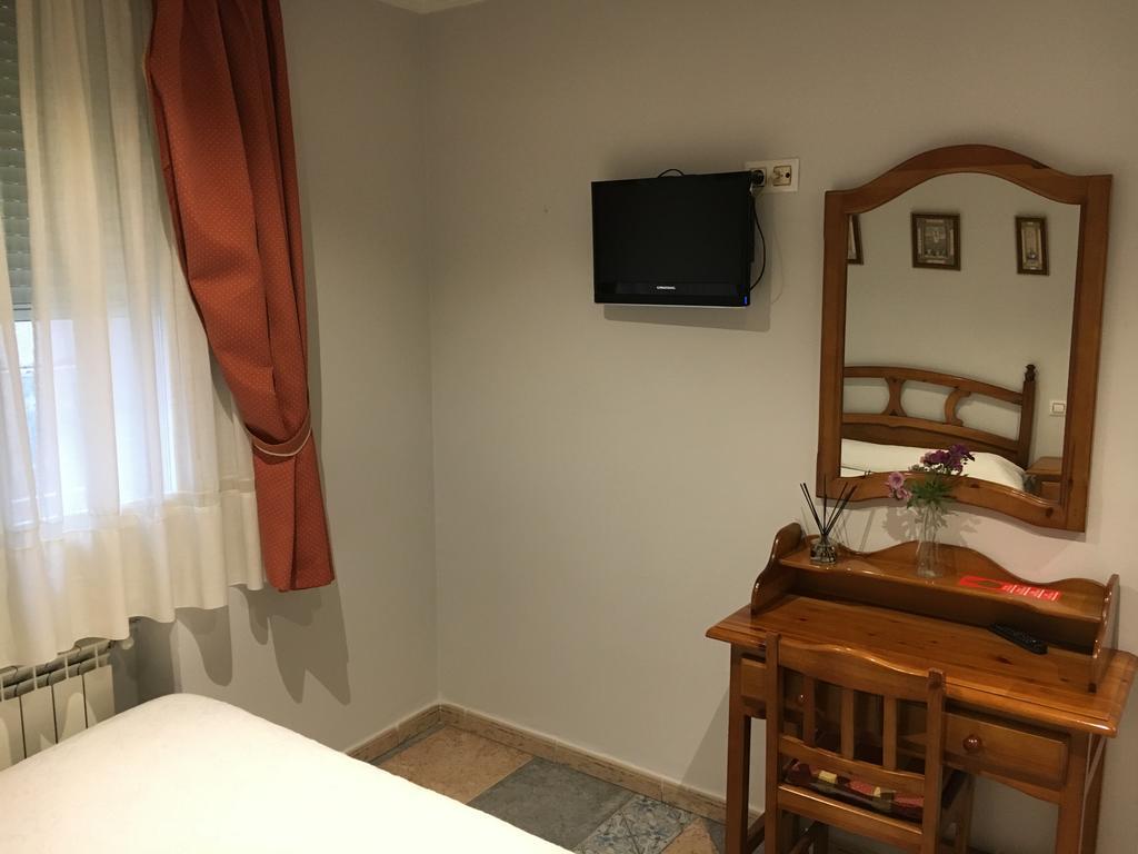 Hostal El Pinar Авила Экстерьер фото